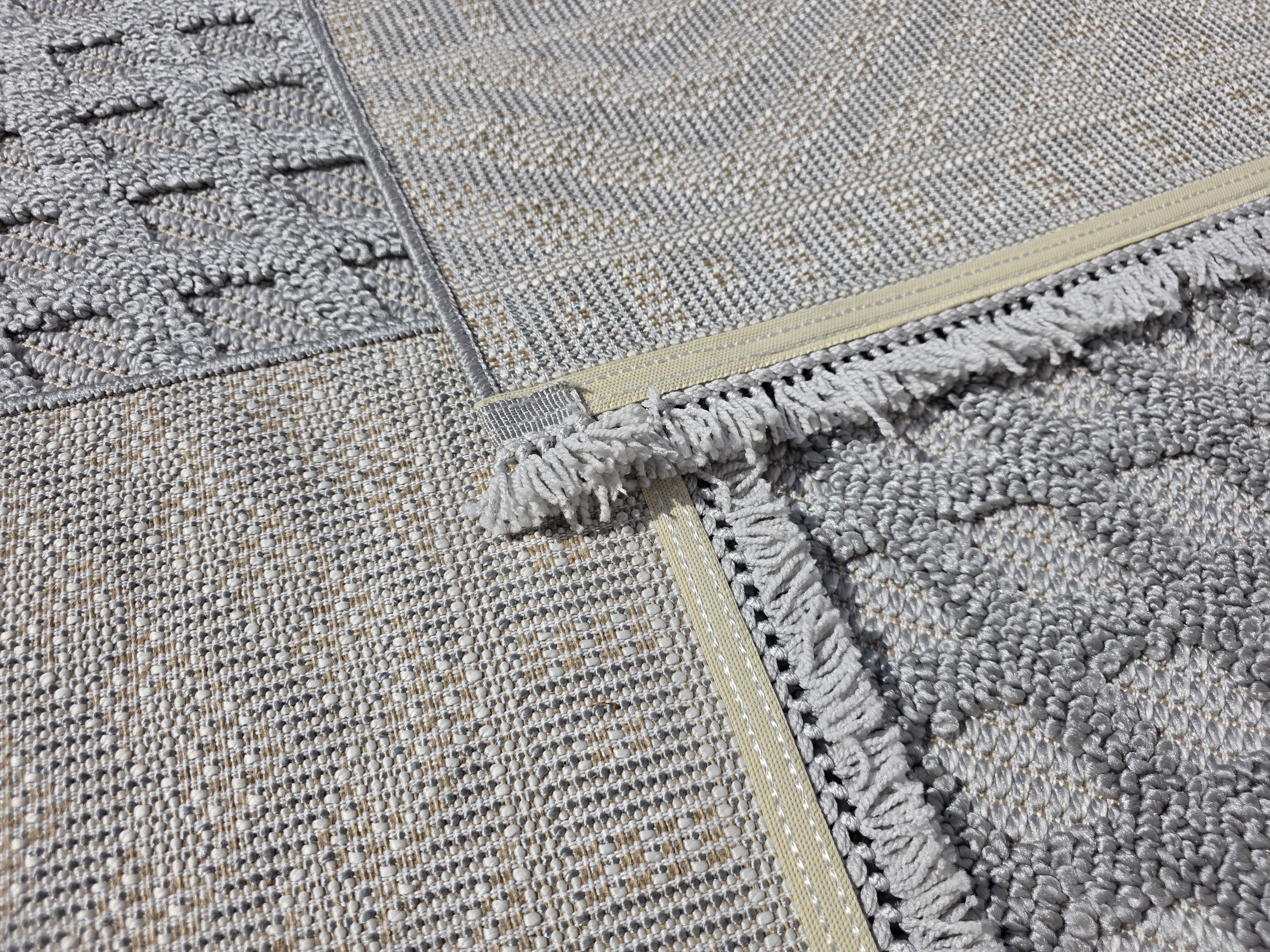 Koberec MILANO 027 šedý / krémový