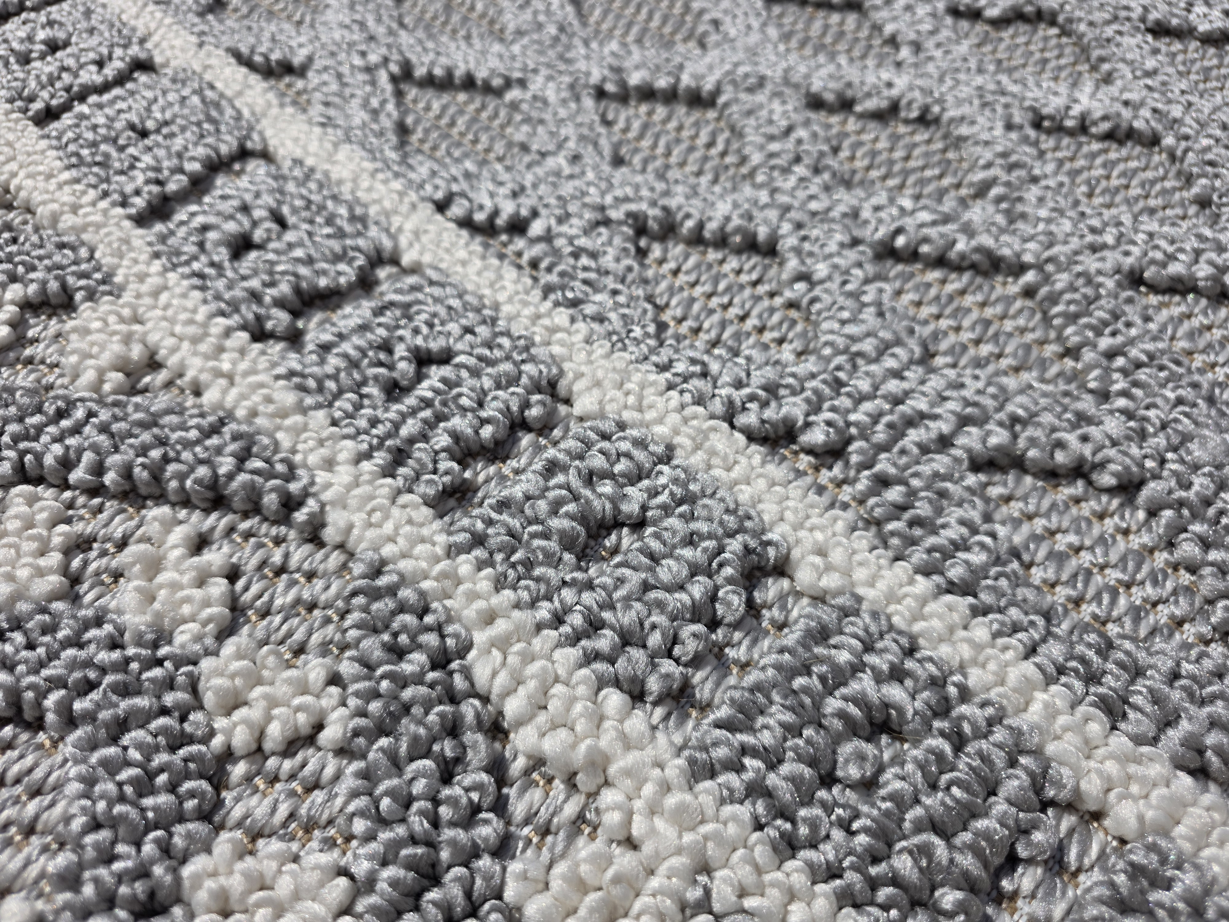 Koberec MILANO 027 šedý / krémový