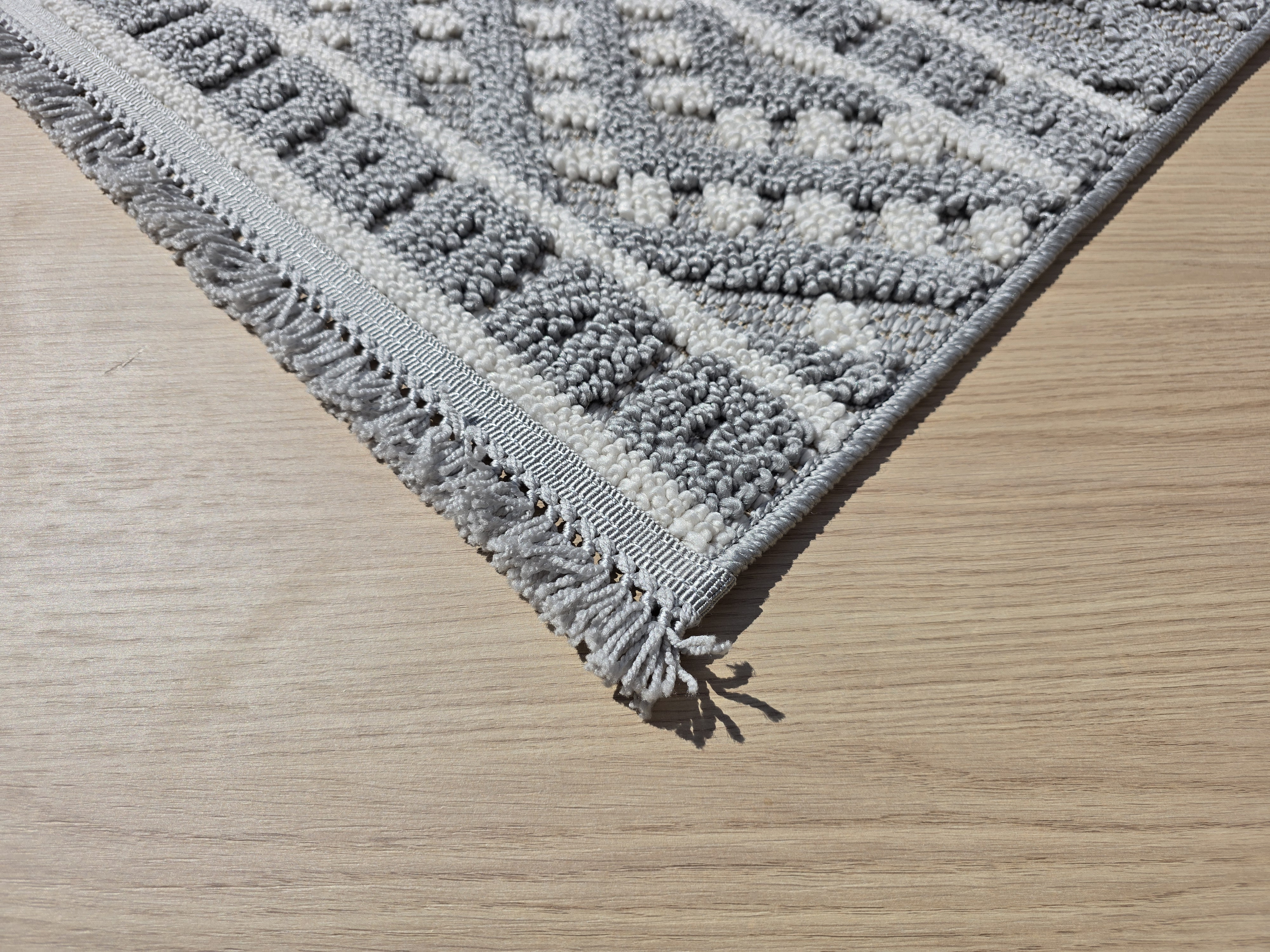 Koberec MILANO 027 šedý / krémový