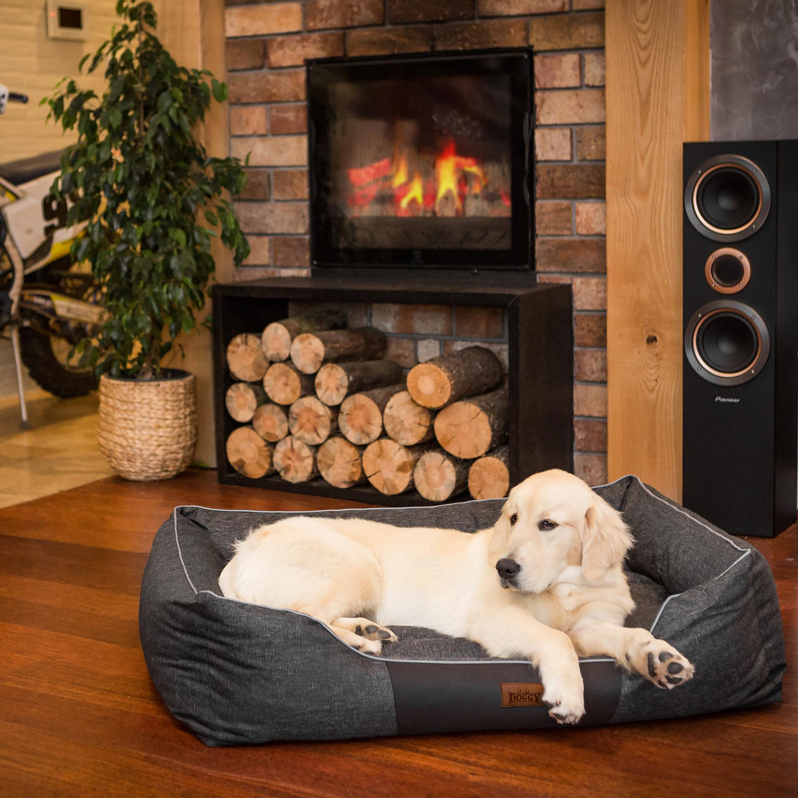 Pelíšek COMFORT L černý ekolen