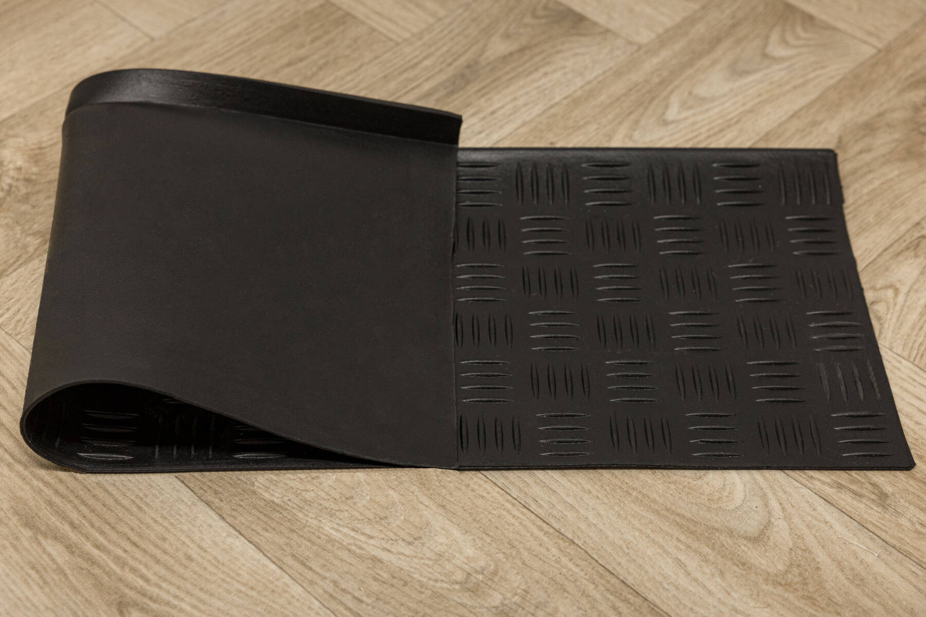 Protiskluzový vnější nášlap na schody