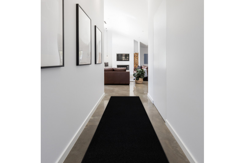 Běhoun KARMEL jednobarevný - černý