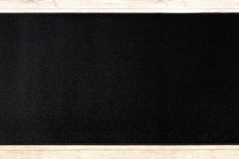 Běhoun KARMEL jednobarevný - černý