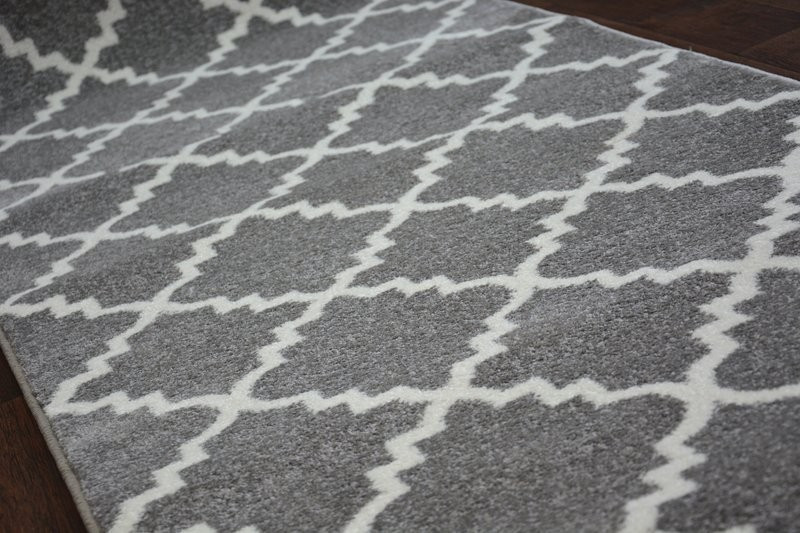 Běhoun SKETCH F343 šedo / bílý trellis