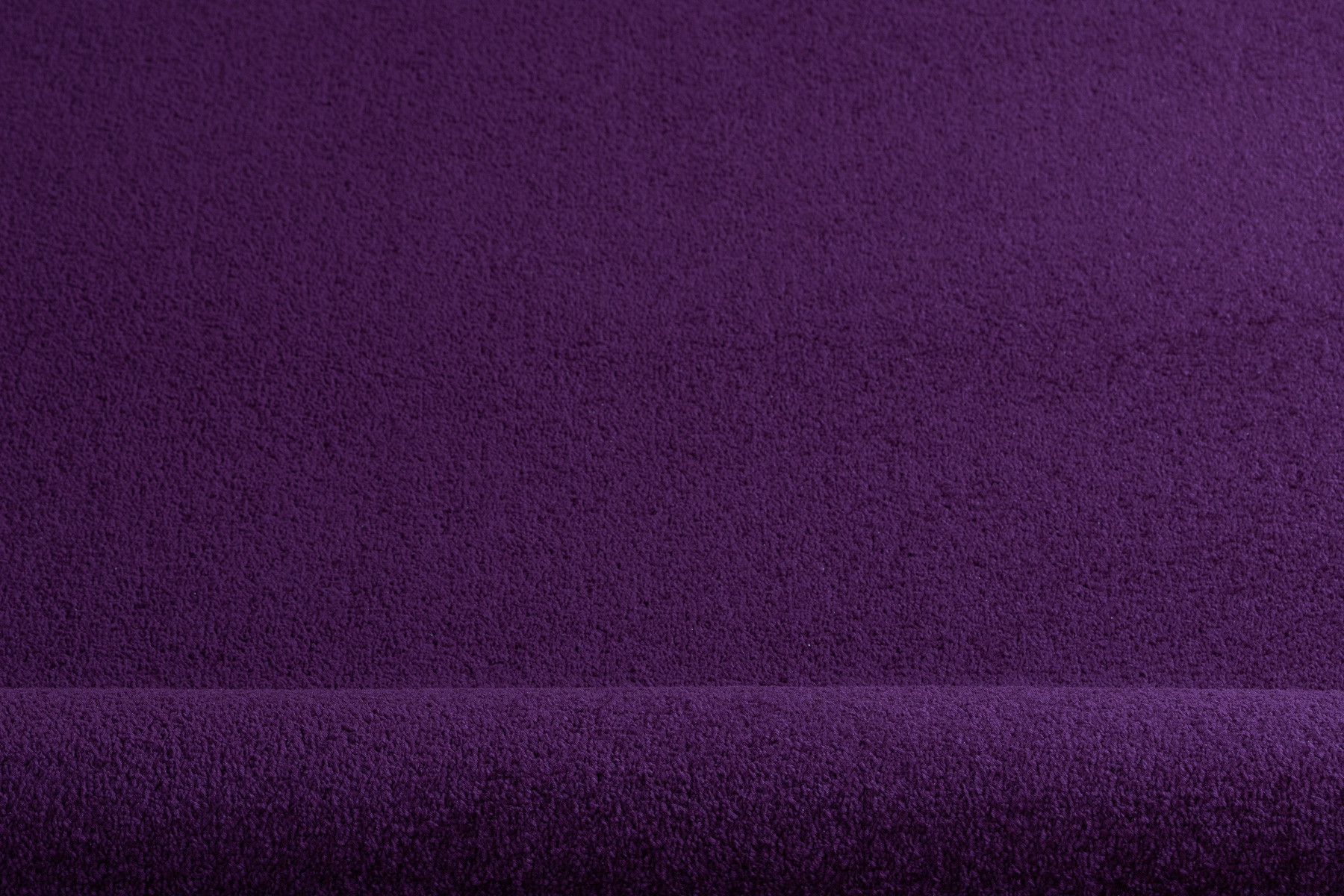 Metrážový koberec ETON 114 fialový