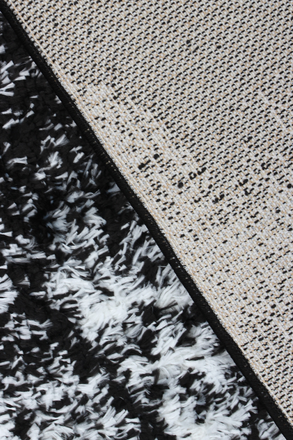 Koberec Boho 691 BLACK/CREAM