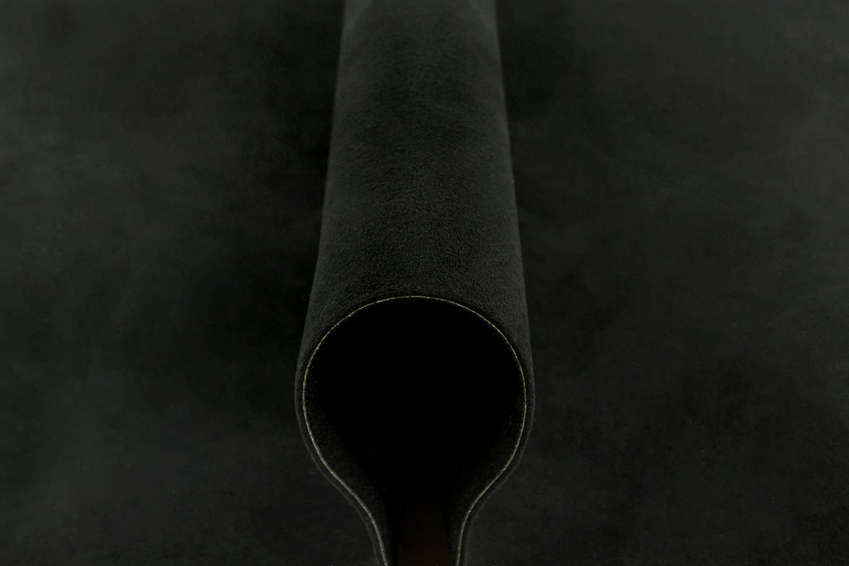 Metrážový koberec do auta Indy 77 GEL černá