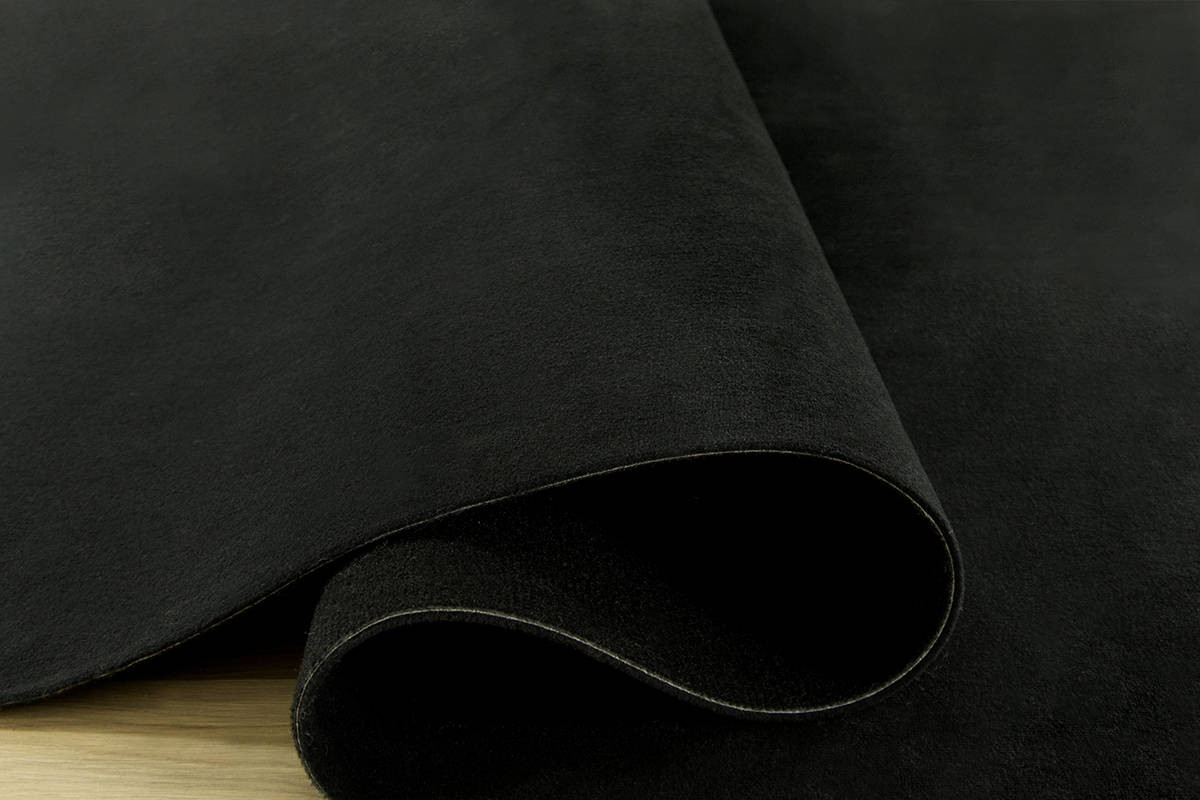 Metrážový koberec do auta Indy 77 černý