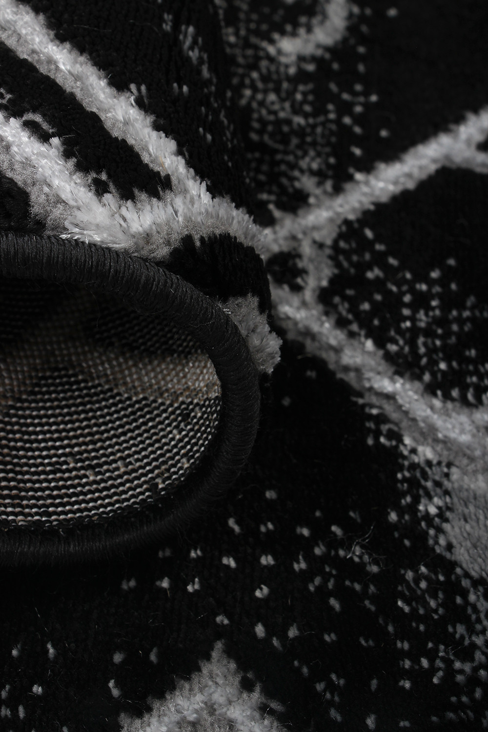 Koberec Diamond K4493S SILVER / SILVER