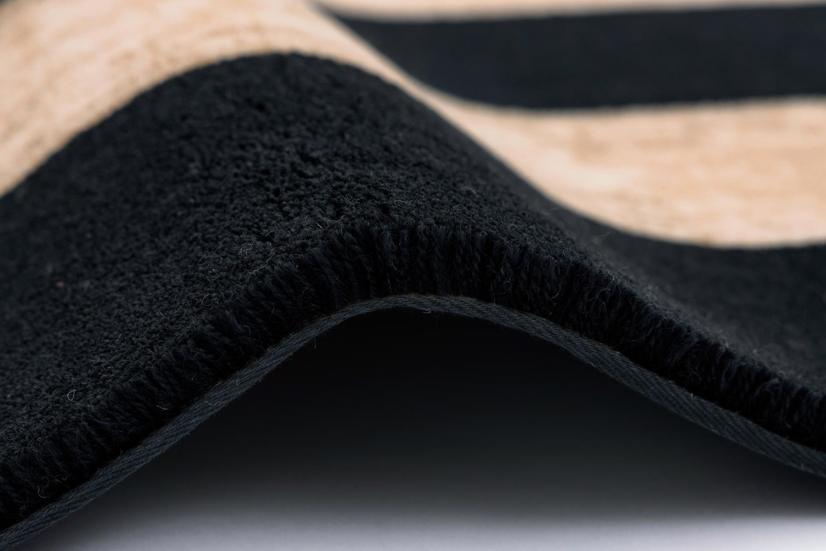 Koberec Agnella Agnus Art Deco I krémový