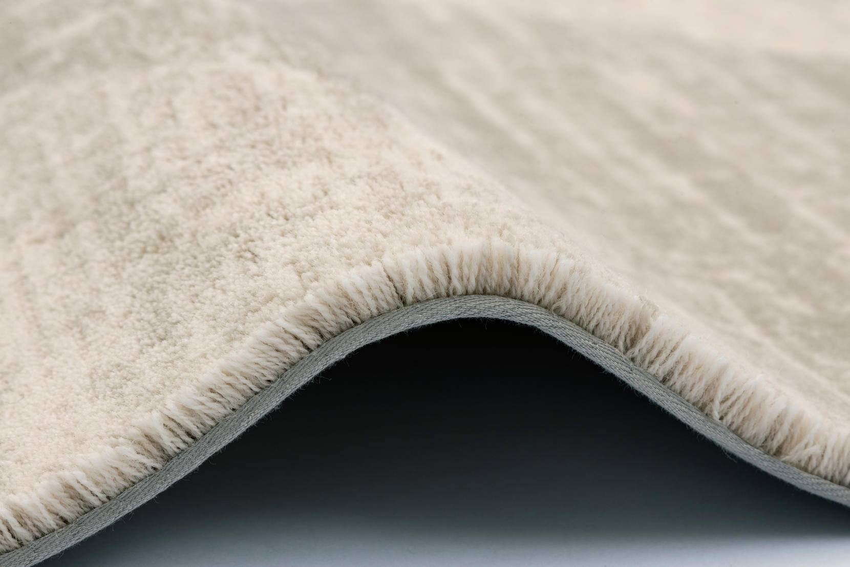 Koberec Agnella Agnus Checkered béžový