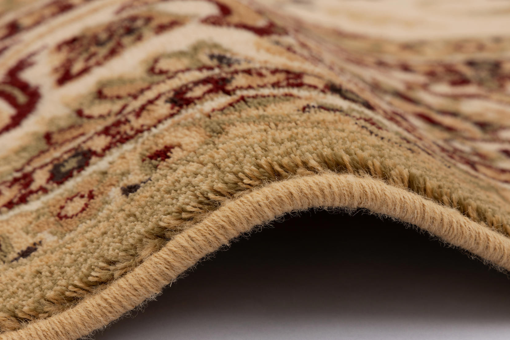 Koberec Agnella Isfahan Damo krémový