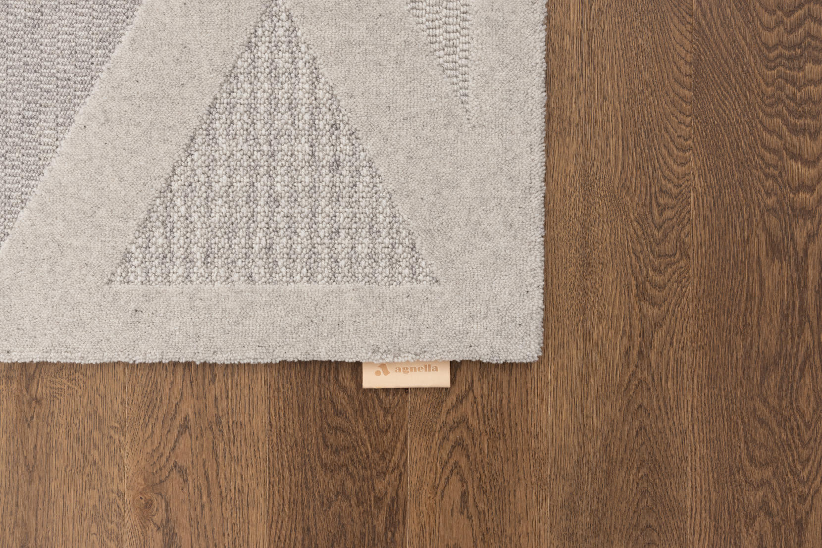 Koberec Agnella Noble Elois šedý