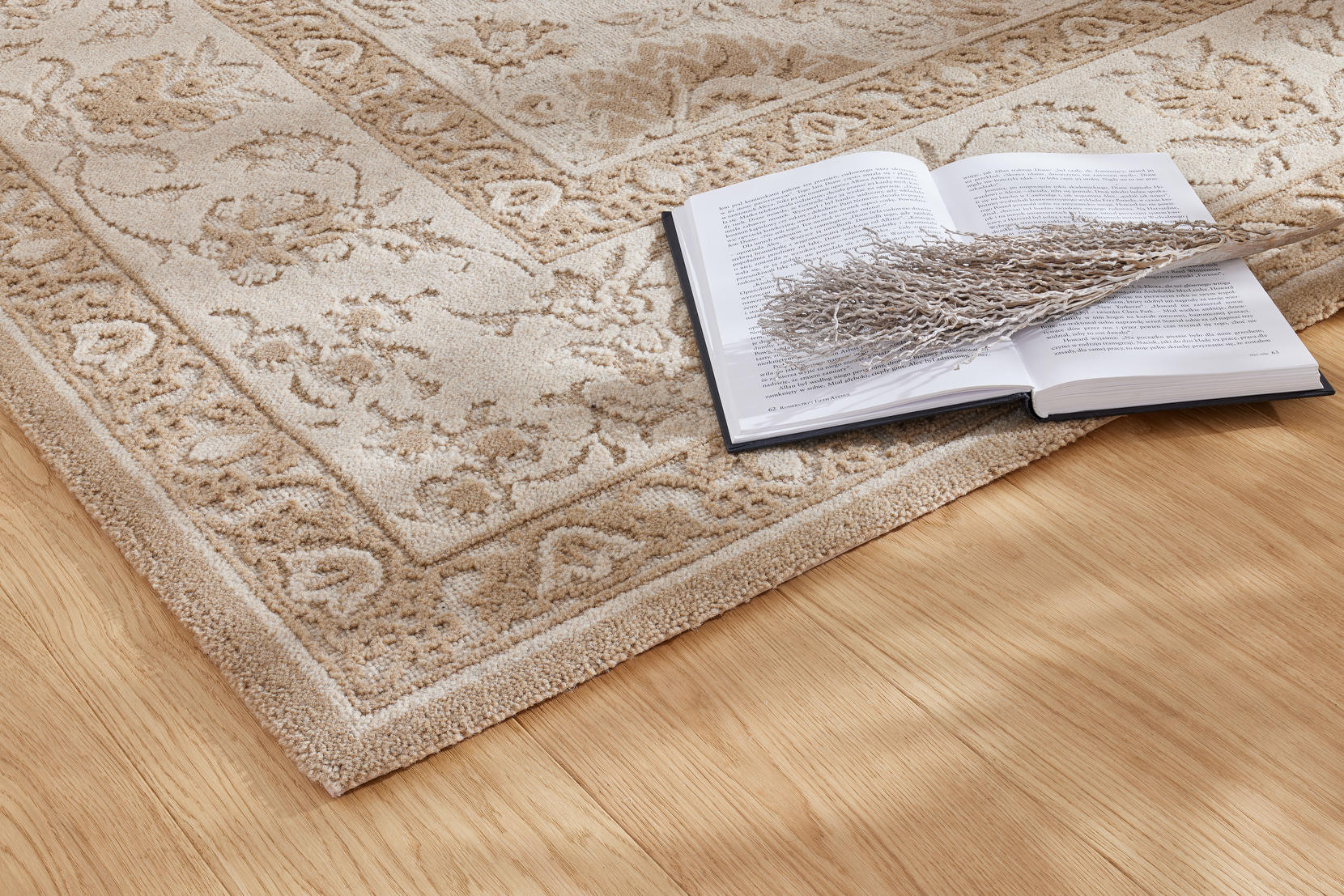 Koberec Agnella Noble Kirla světle béžový