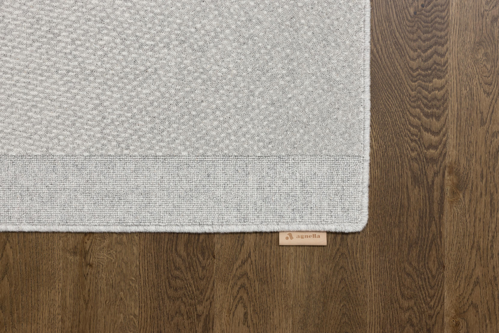 Koberec Agnella Noble Mile šedý