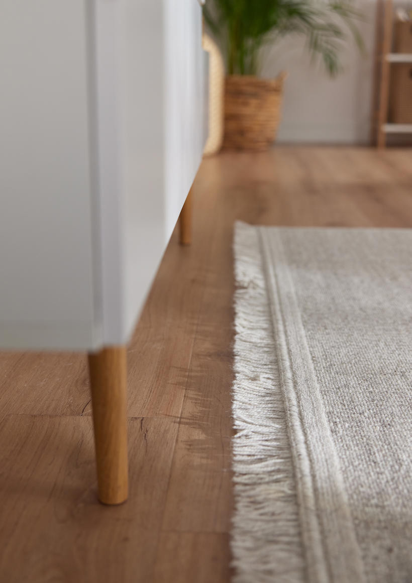 Koberec Agnella Noble Nizer světle šedý třásně