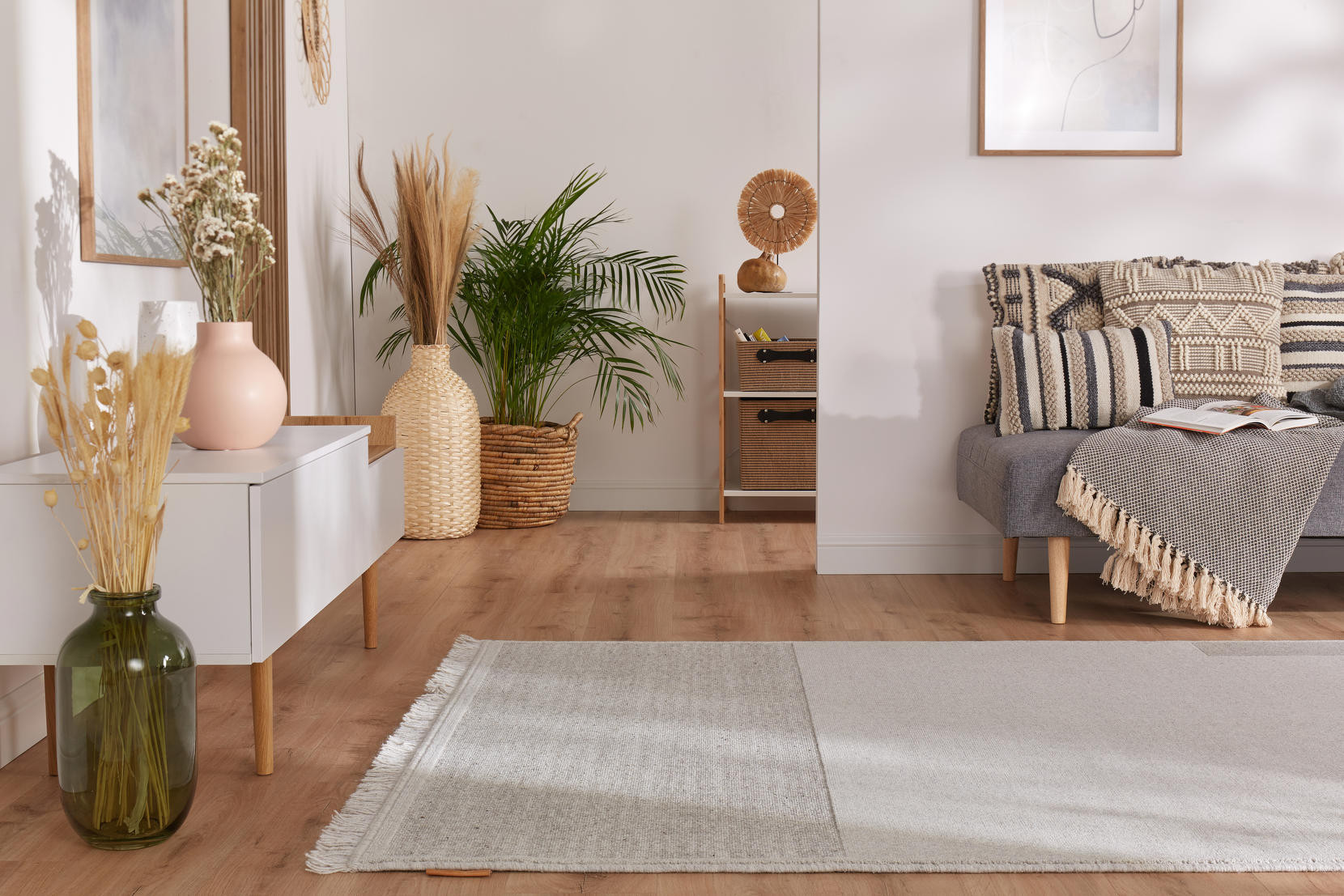 Koberec Agnella Noble Nizer světle šedý třásně