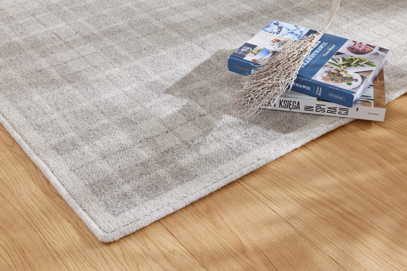 Koberec Agnella Noble Pano světle šedý