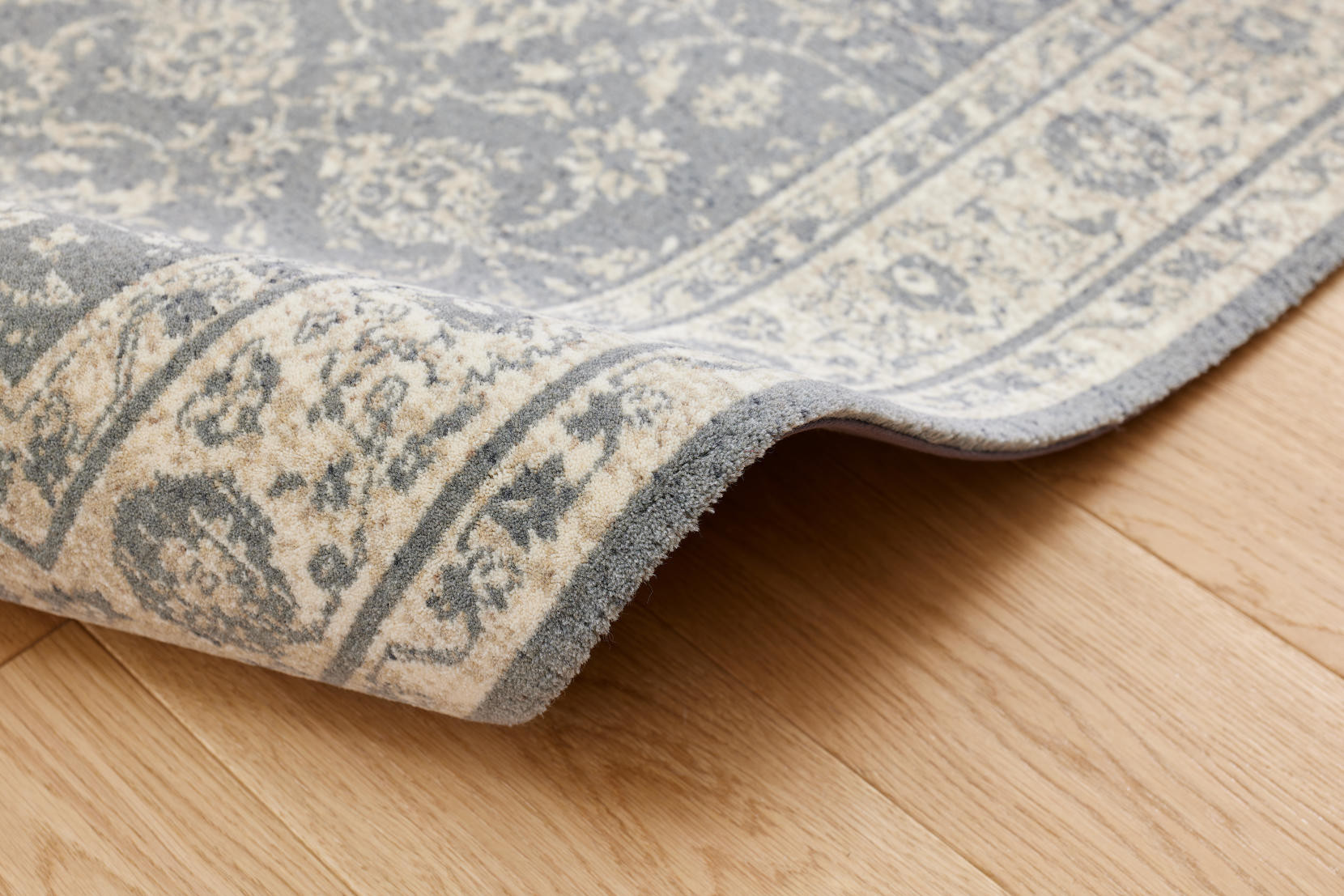 Koberec Agnella Regius Rostia popel