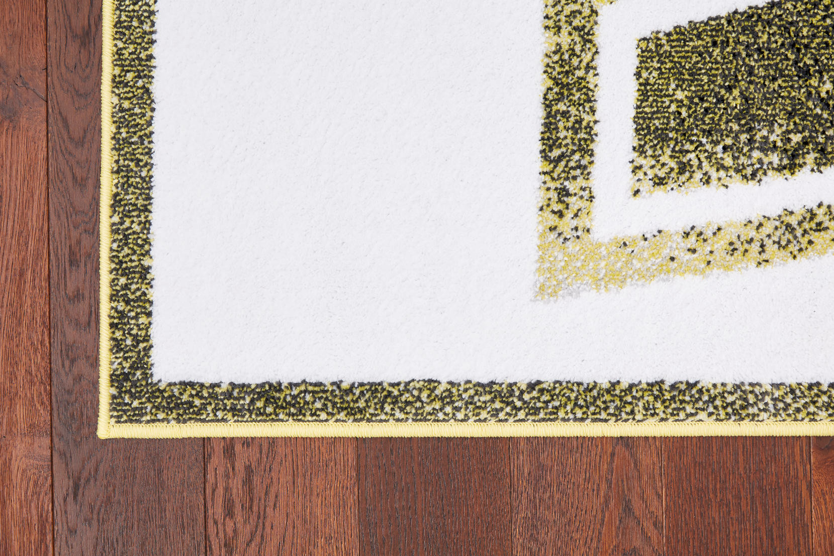 Koberec  Agnella Tech Show bíly