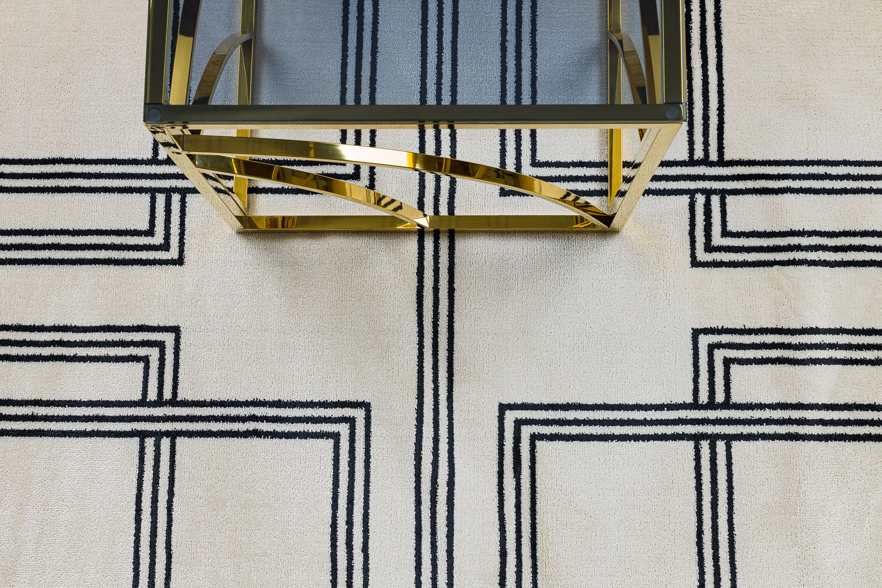 Koberec AMOUR 53091C geometrický / linie, krémový