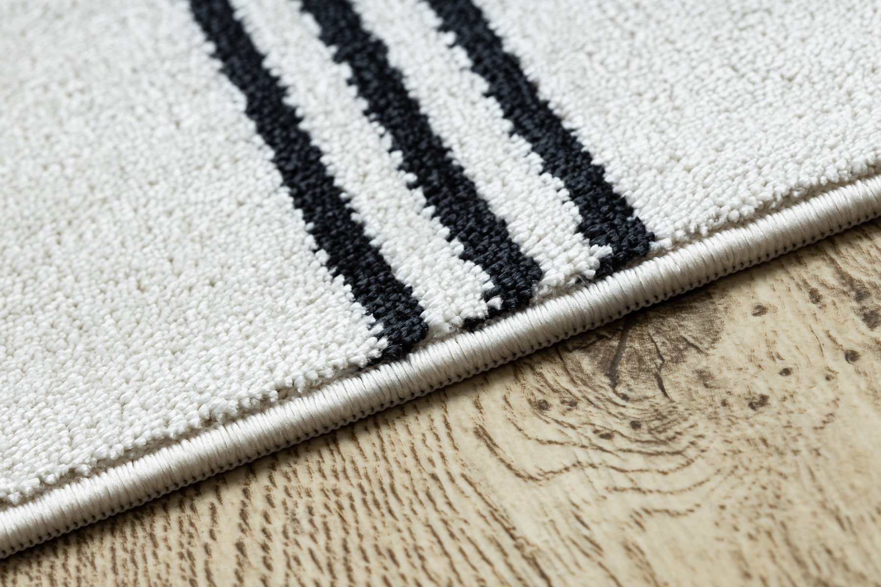 Koberec AMOUR 53091C geometrický / linie, krémový