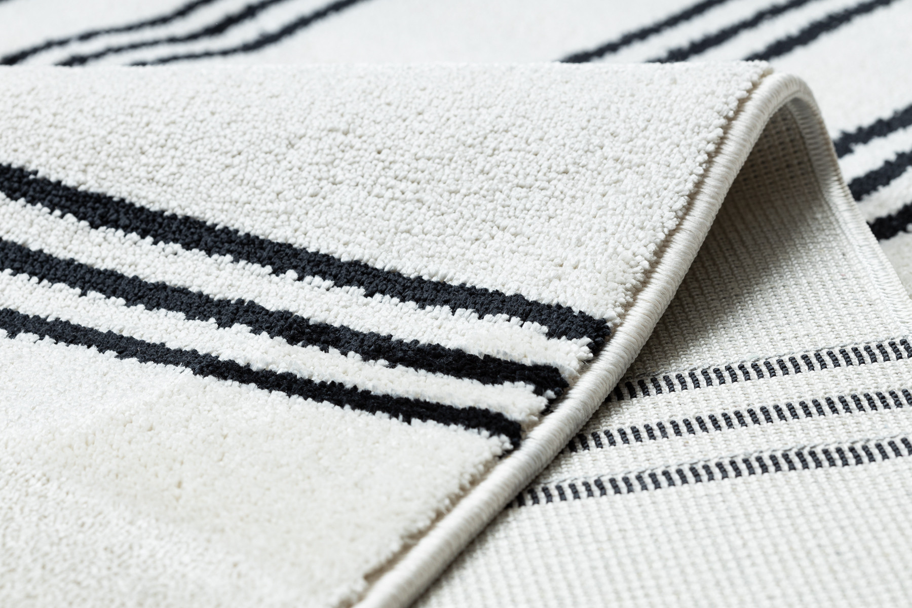 Koberec AMOUR 53091C geometrický / linie, krémový