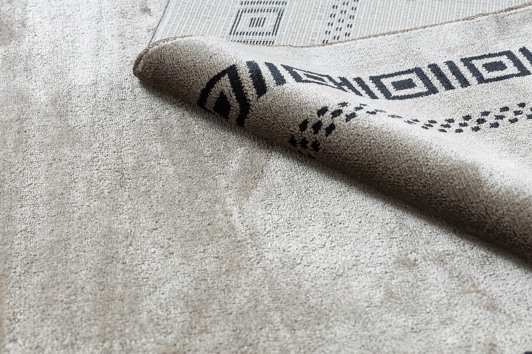 Koberec AMOUR 53098A rám / řecký, béžový / černý