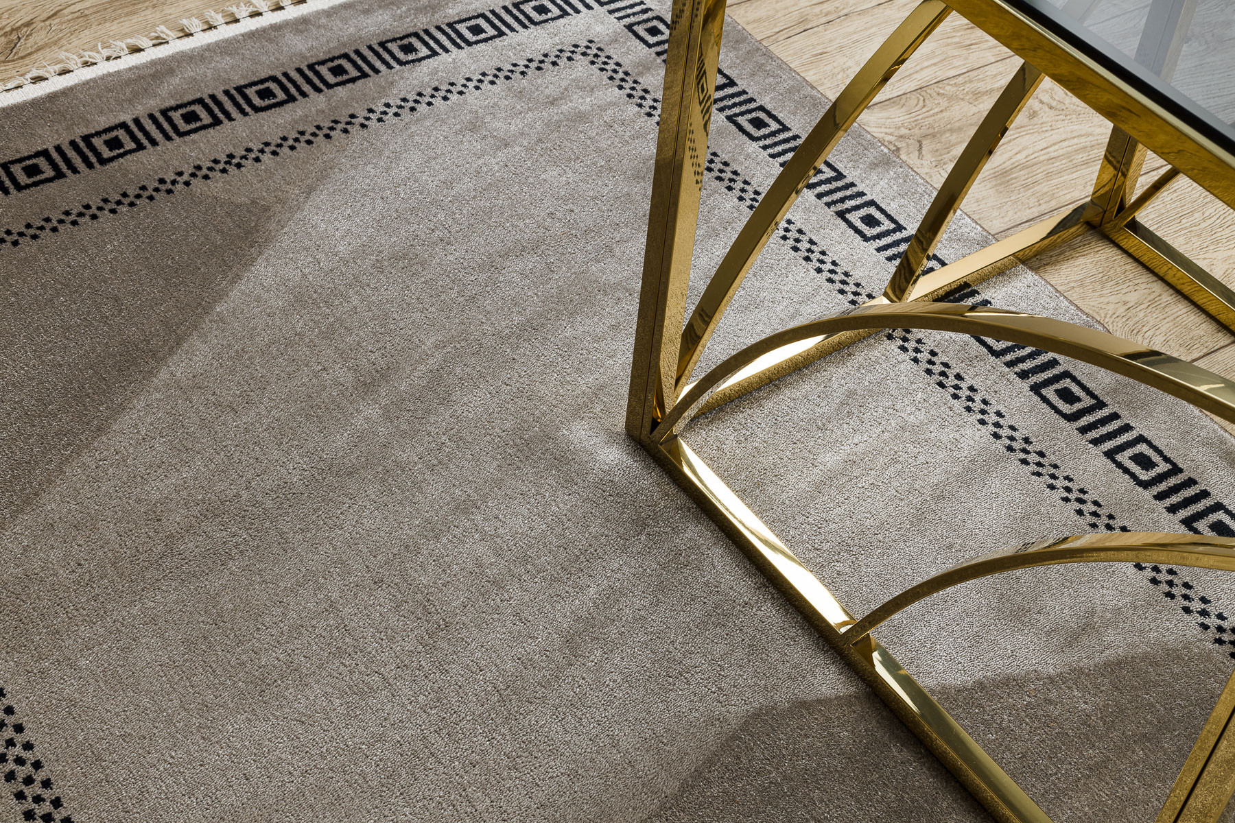 Koberec AMOUR 53098A rám / řecký, béžový / černý