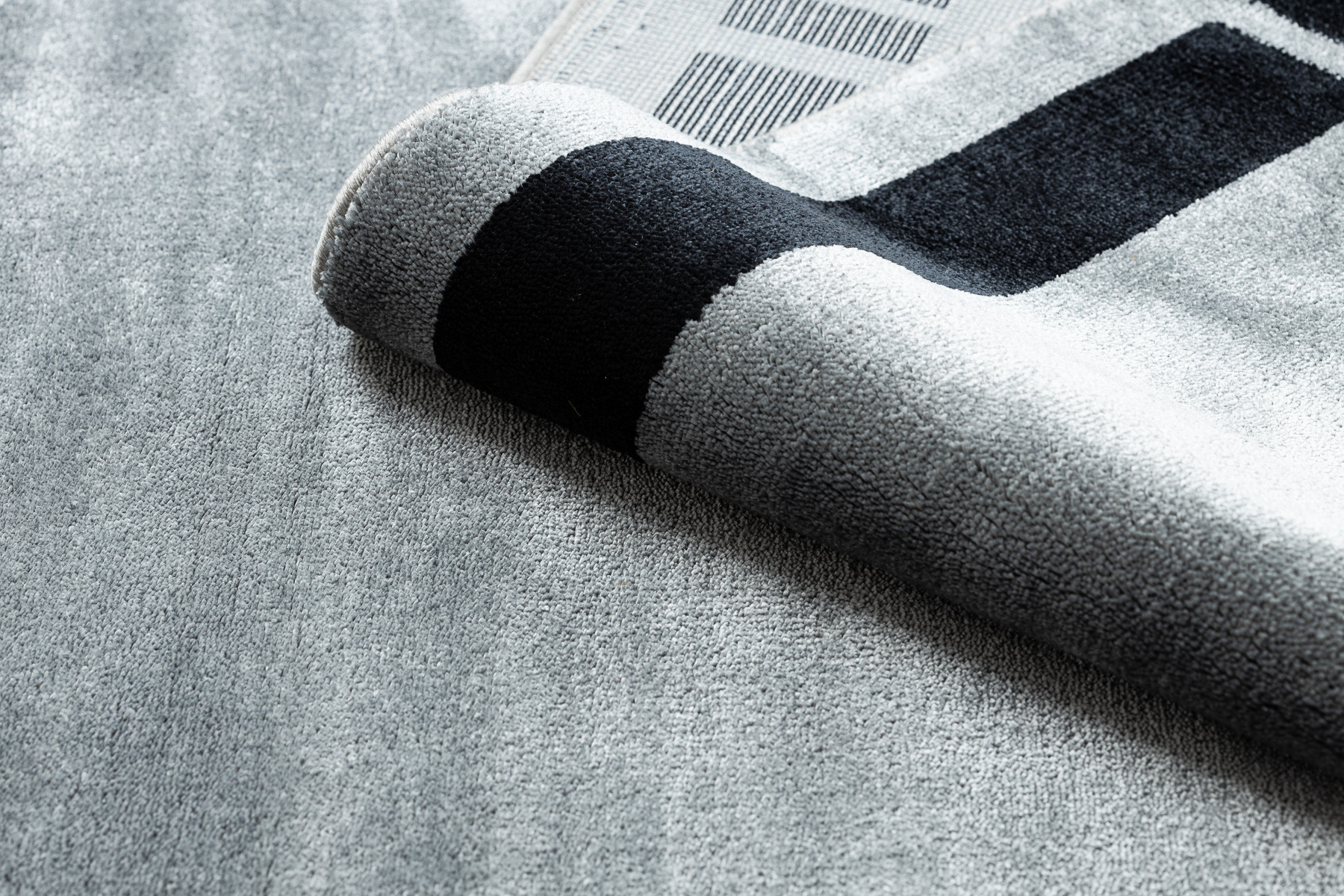 Koberec AMOUR 53113D rám, šedý