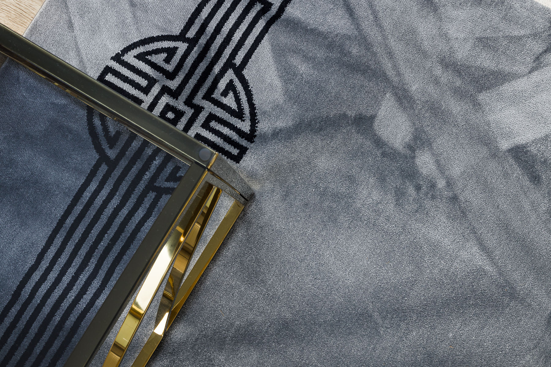 Koberec AMOUR 53116D geometrický / linie, šedý