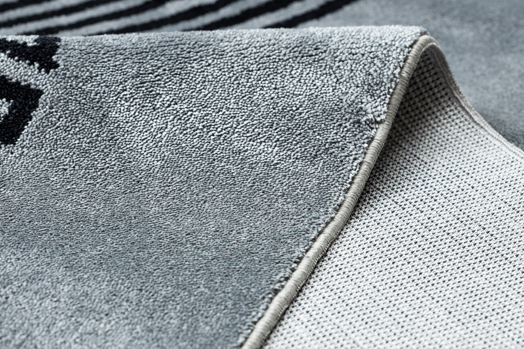 Koberec AMOUR 53116D geometrický / linie, šedý