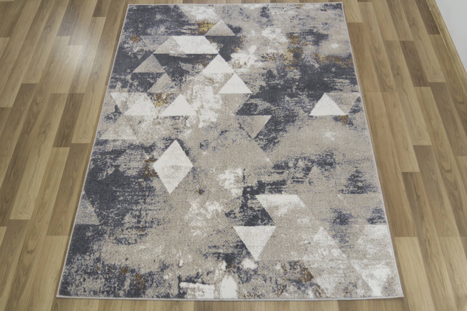 Koberec Zer Lux B595A lesklý béžový/šedý