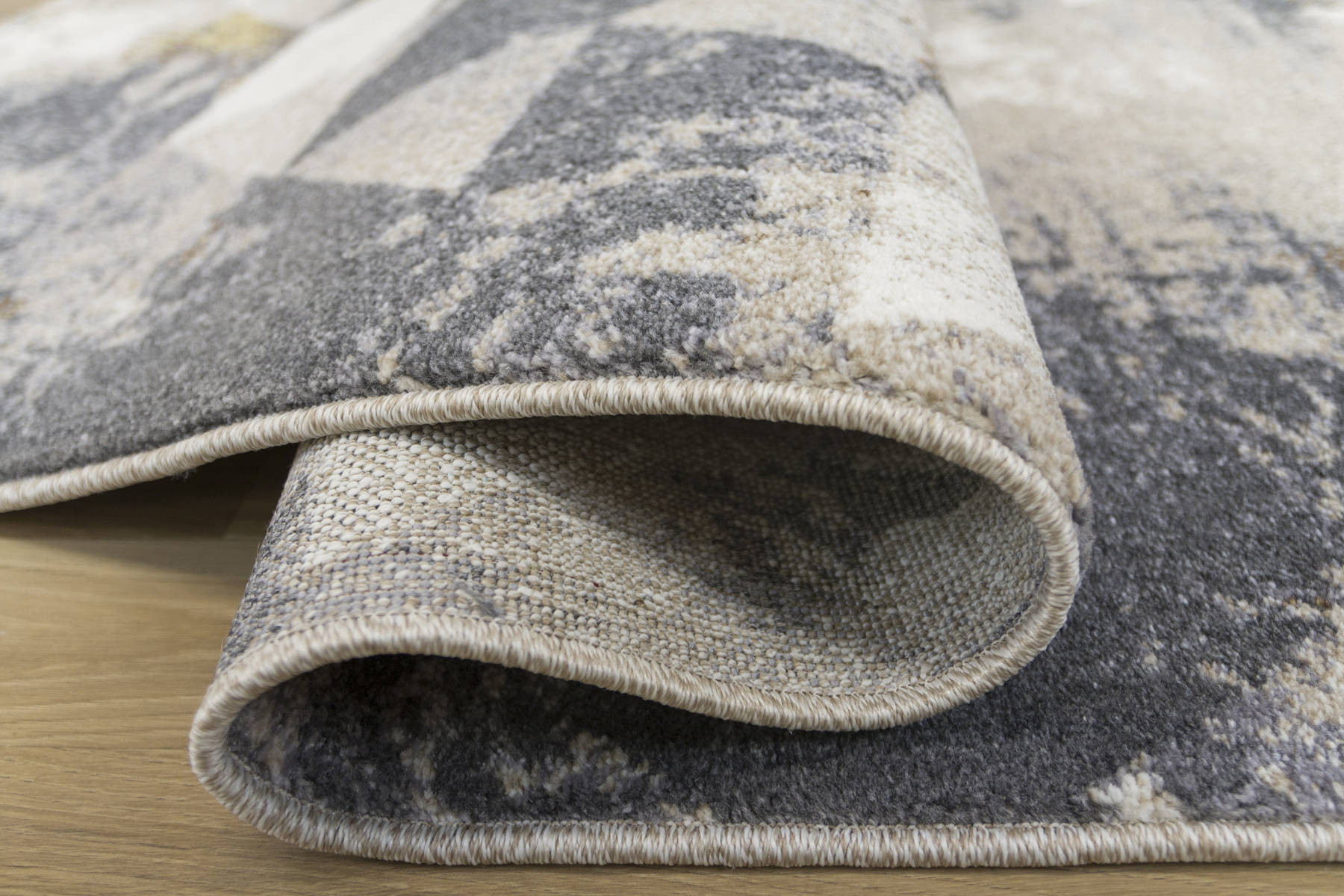 Koberec Zer Lux B595A lesklý béžový/šedý