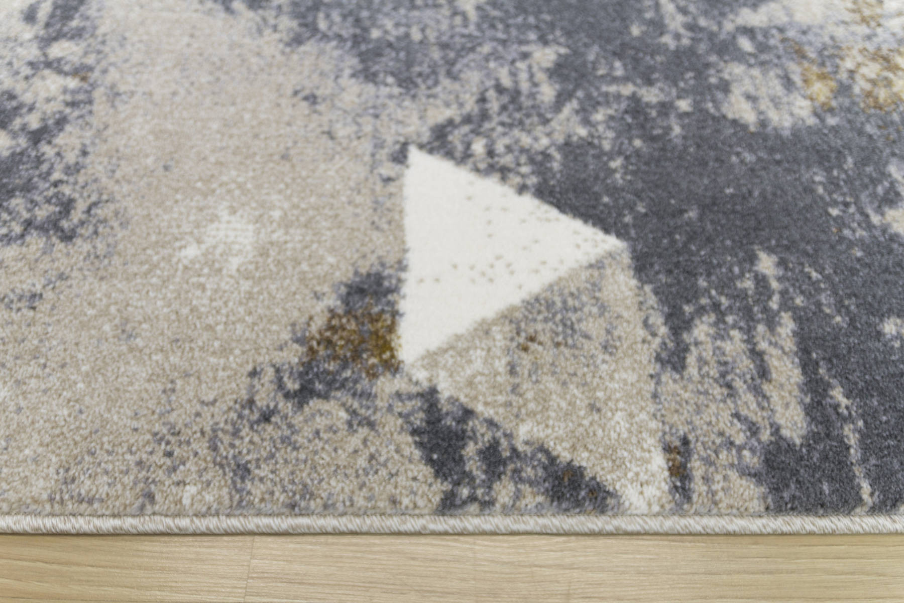 Koberec Zer Lux B595A lesklý béžový/šedý