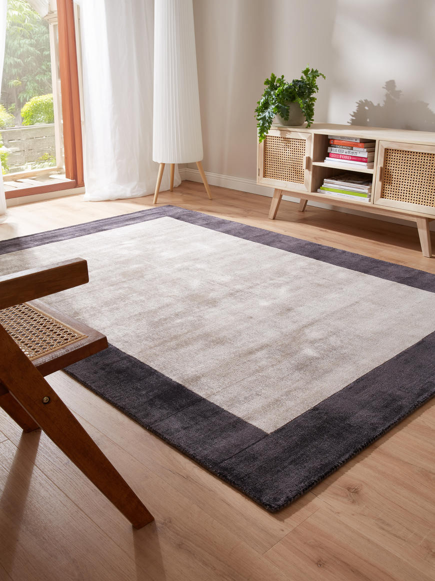 Koberec Blade Border Charcoal stříbrný