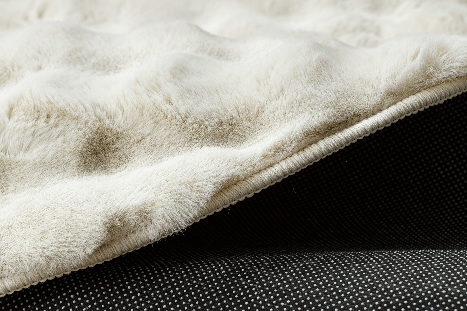 Koberec BUBBLE slonová kost 12 strukturální 3D, kruh