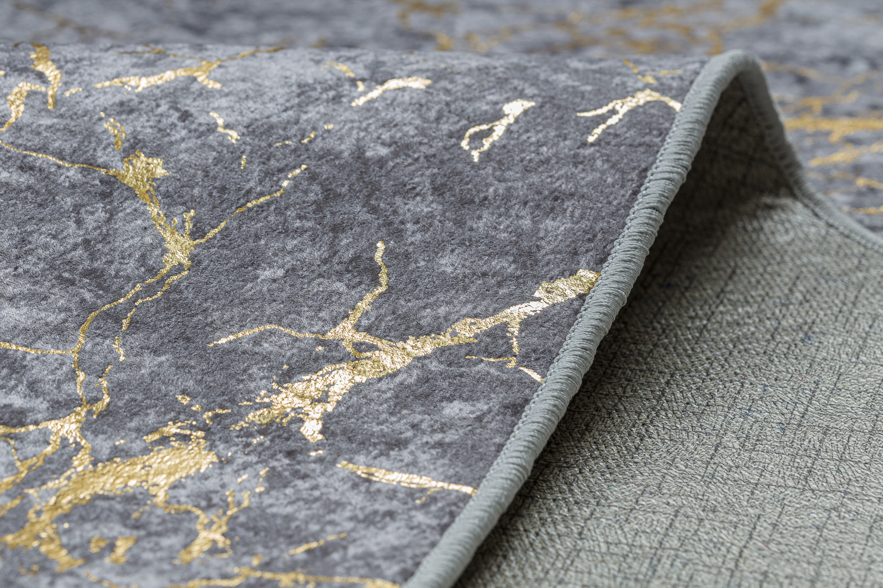 Koberec MIRO 11111.2103 mramor / glamour, tmavě šedý / zlatý