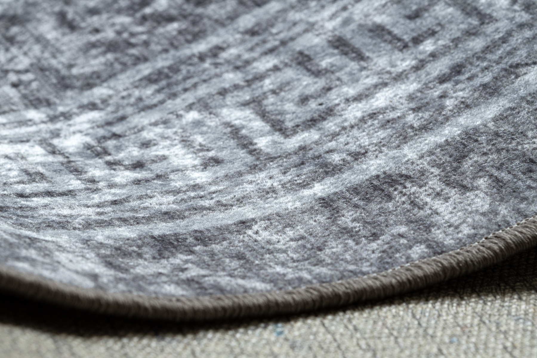 Koberec MIRO 51317.807 rám / řecký, šedý