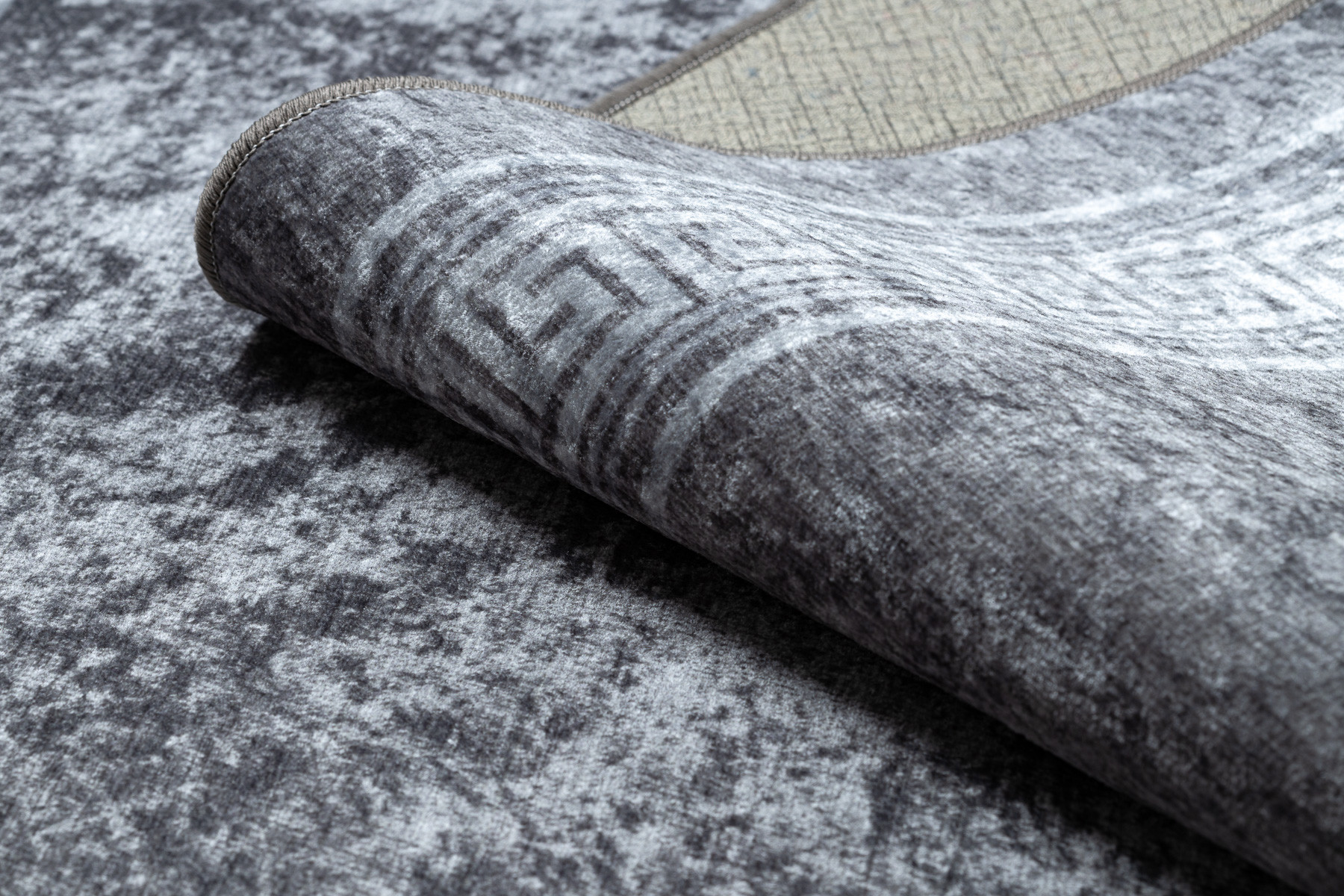 Koberec MIRO 51317.807 rám / řecký, šedý