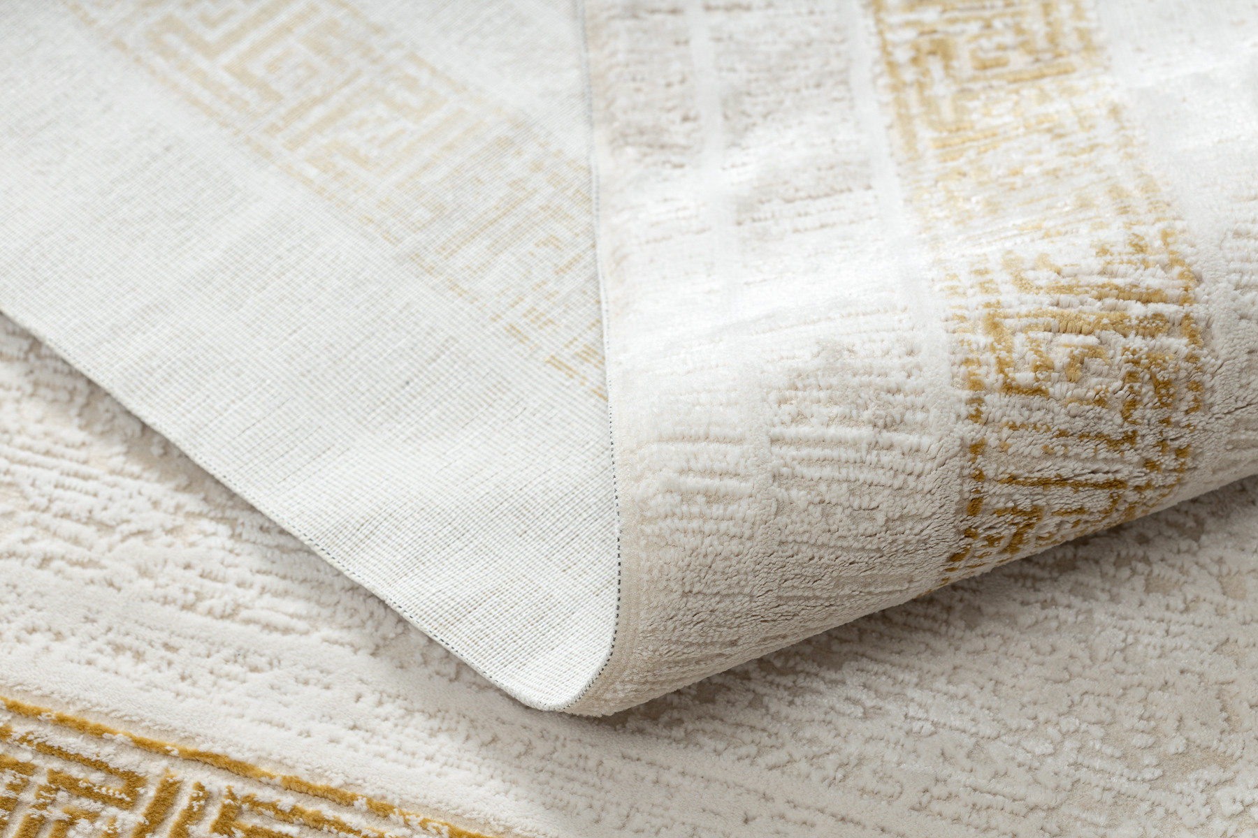 Koberec DUKE 51524 krémový / zlatý, rám / řecký / třásně