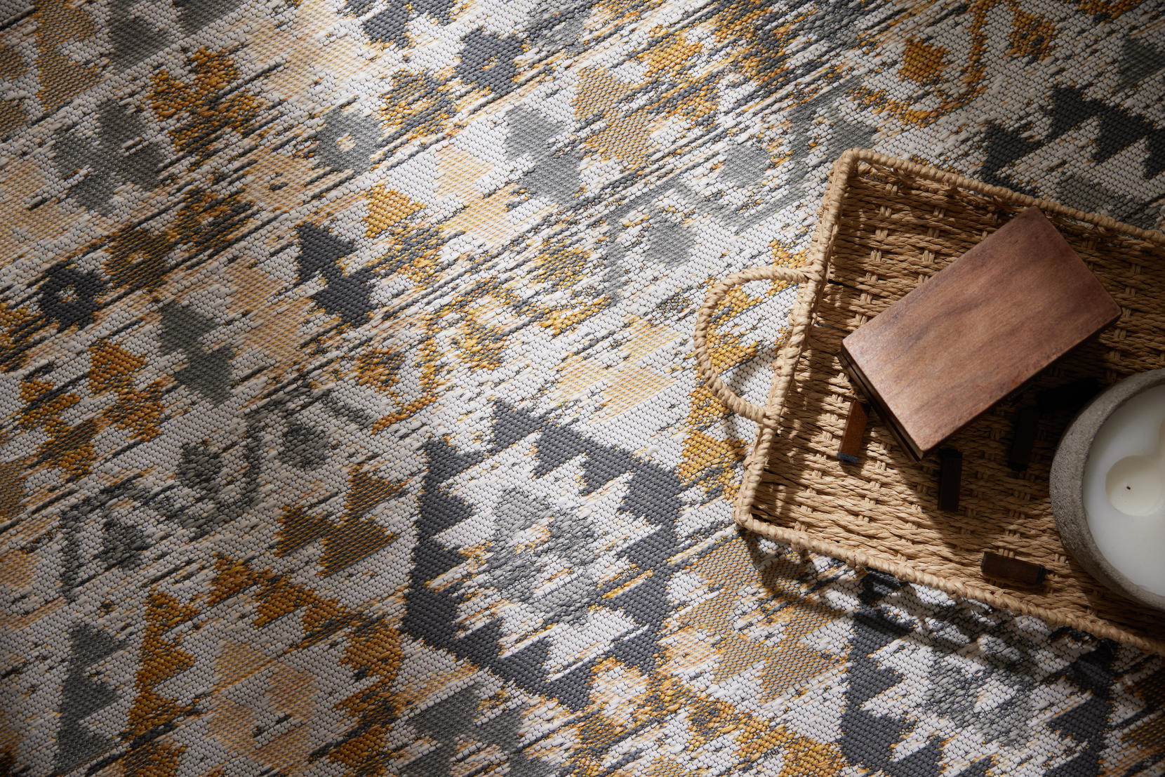 Oboustranný koberec Echo Aztec Grey