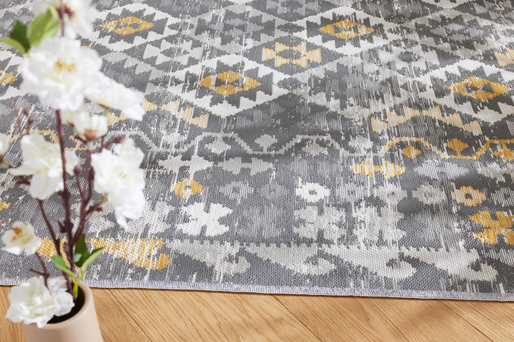 Oboustranný koberec Echo Aztec Grey