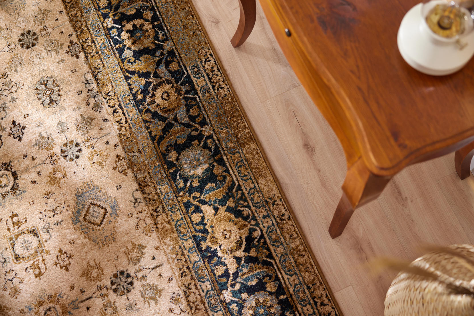 Koberec OMEGA Avila béžový / hnědý