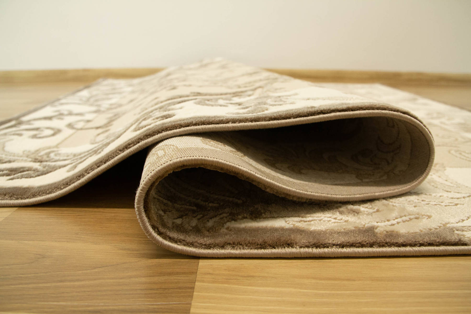 Koberec Galya K4084A Listy hnědý / béžový