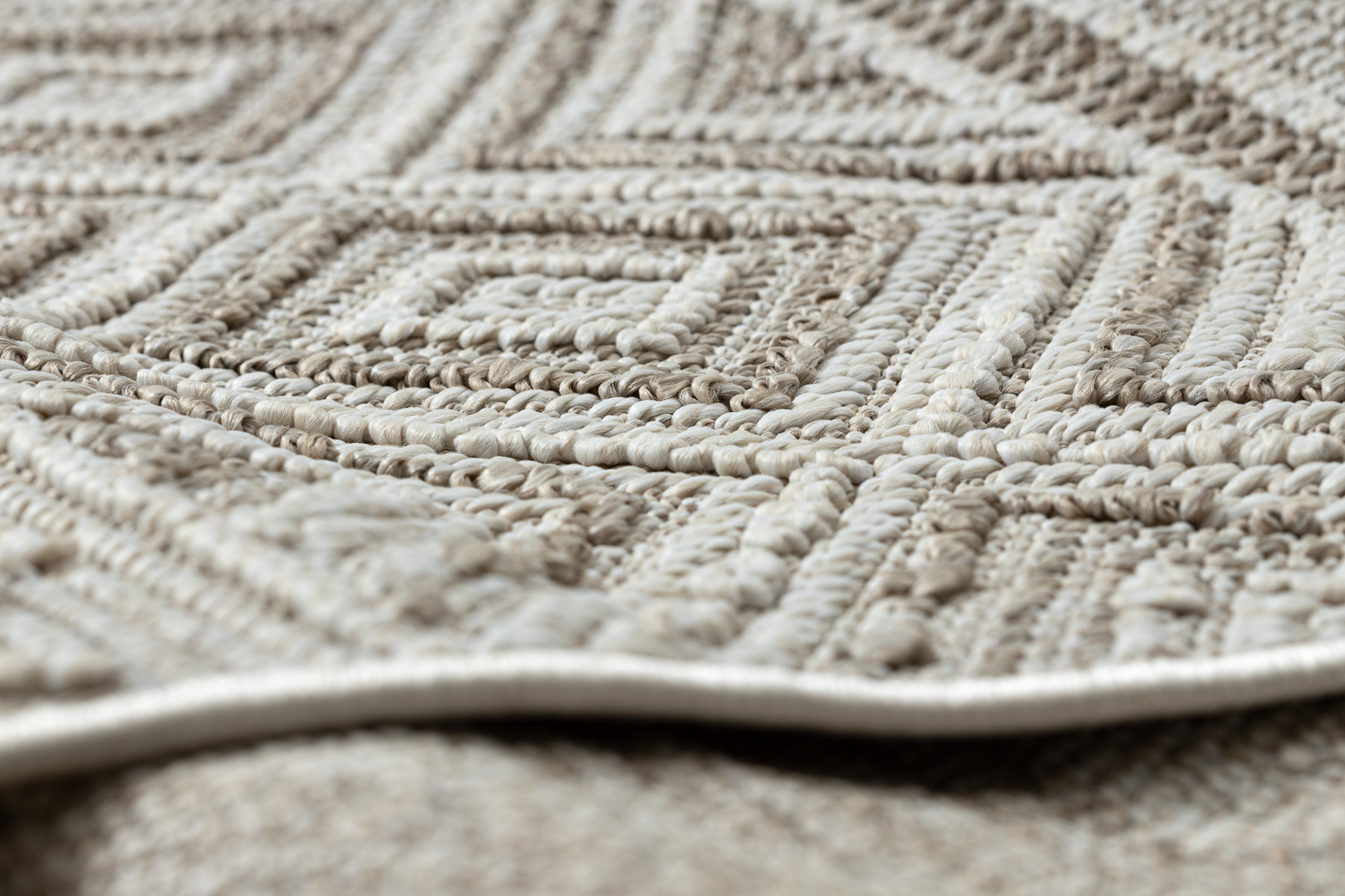 Koberec JERSEY 19234 béžový, kosočtverce BOHO