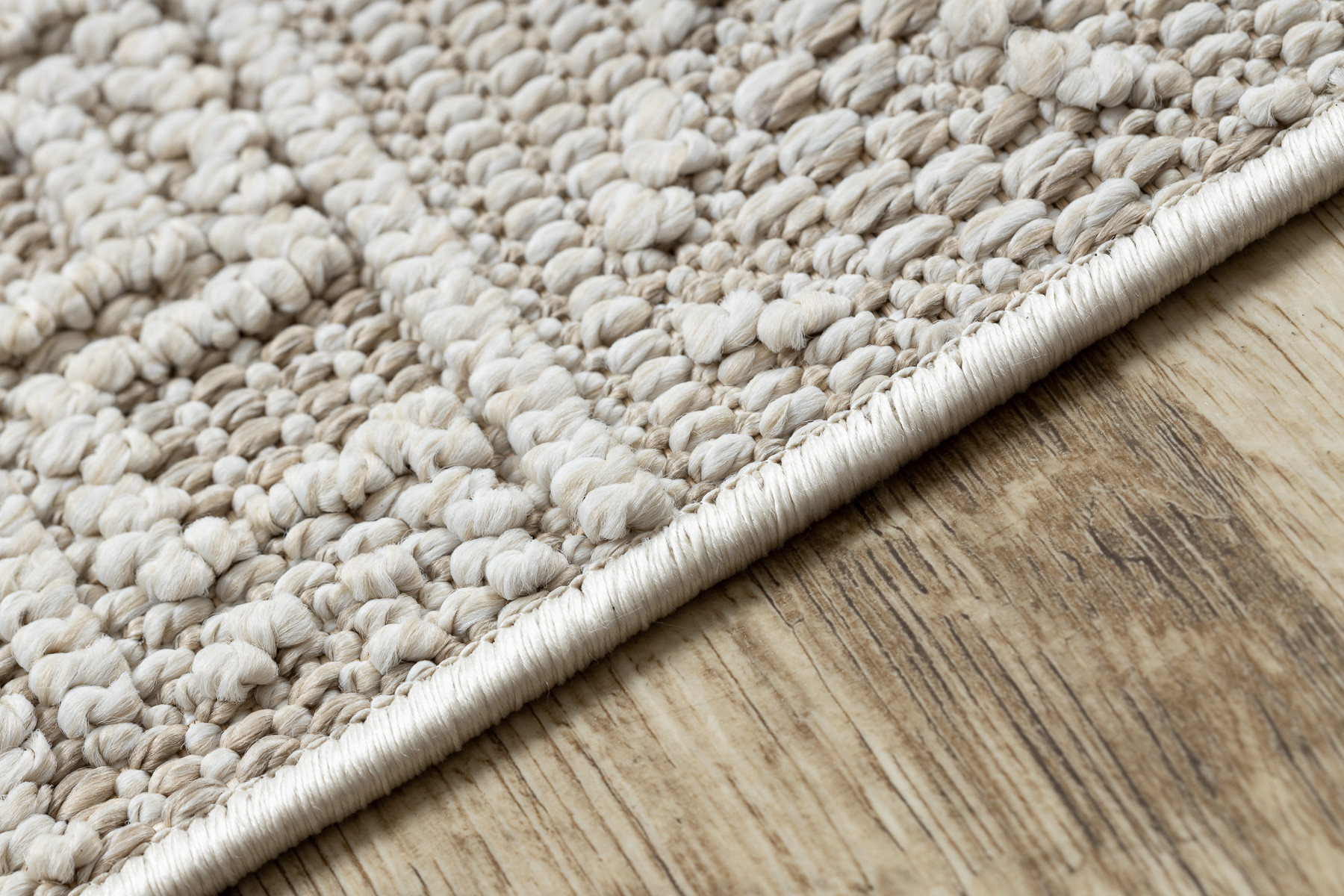 Koberec JERSEY 19234 béžový, kosočtverce BOHO