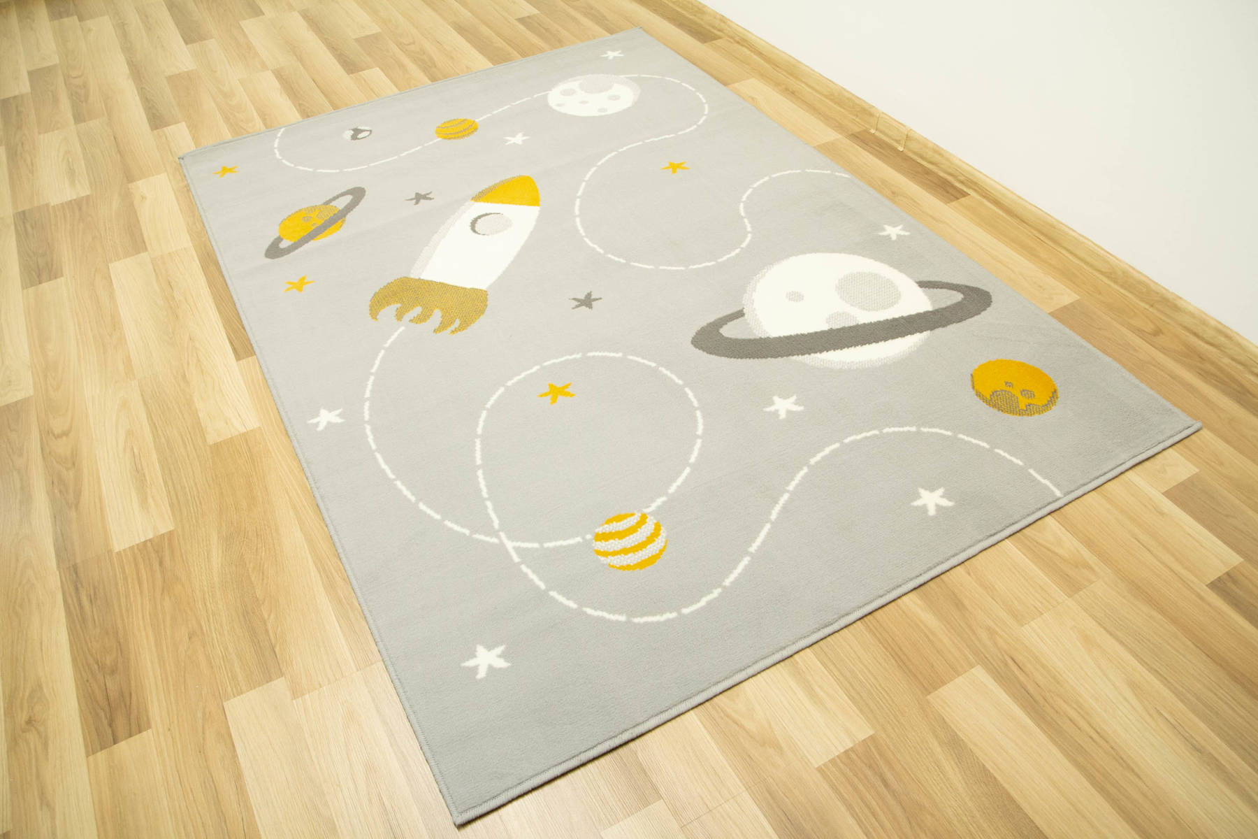 Dětský koberec Kids 534547/89945 Mouse, šedý/hořčicový, vesmír