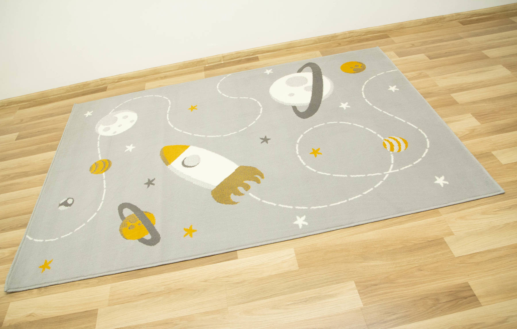 Dětský koberec Kids 534547/89945 Mouse, šedý/hořčicový, vesmír