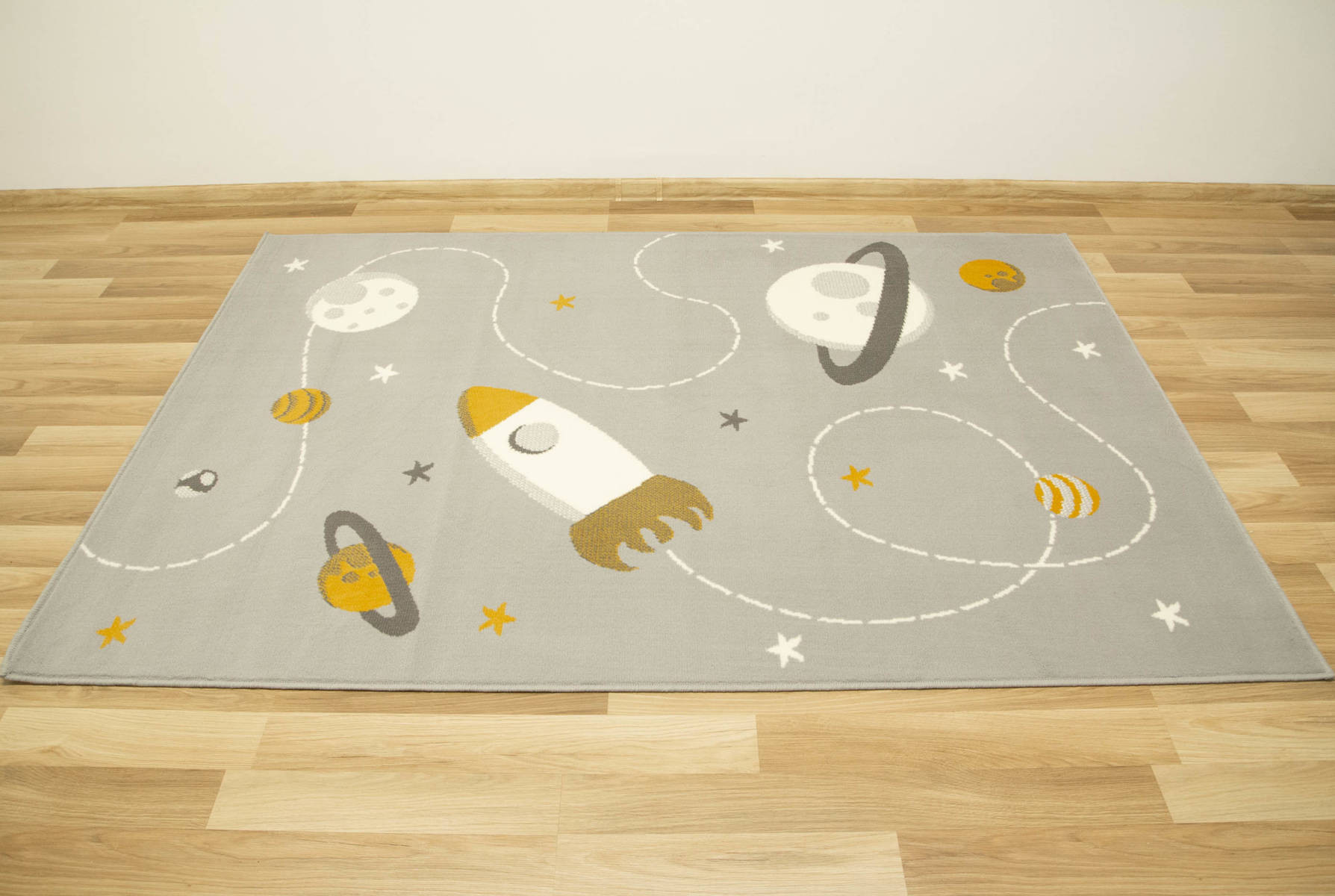 Dětský koberec Kids 534547/89945 Mouse, šedý/hořčicový, vesmír